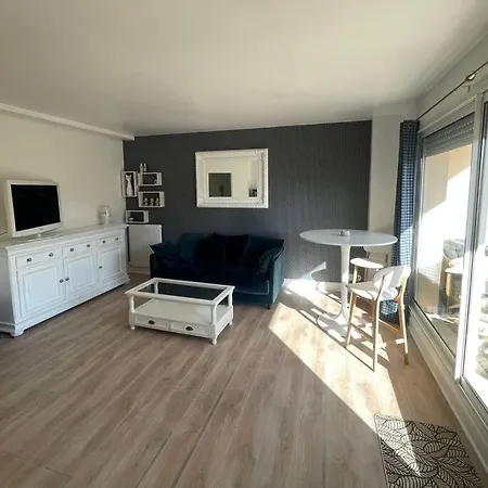 Stade Rochelais Apartment