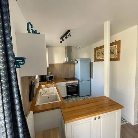 Stade Rochelais Apartment *